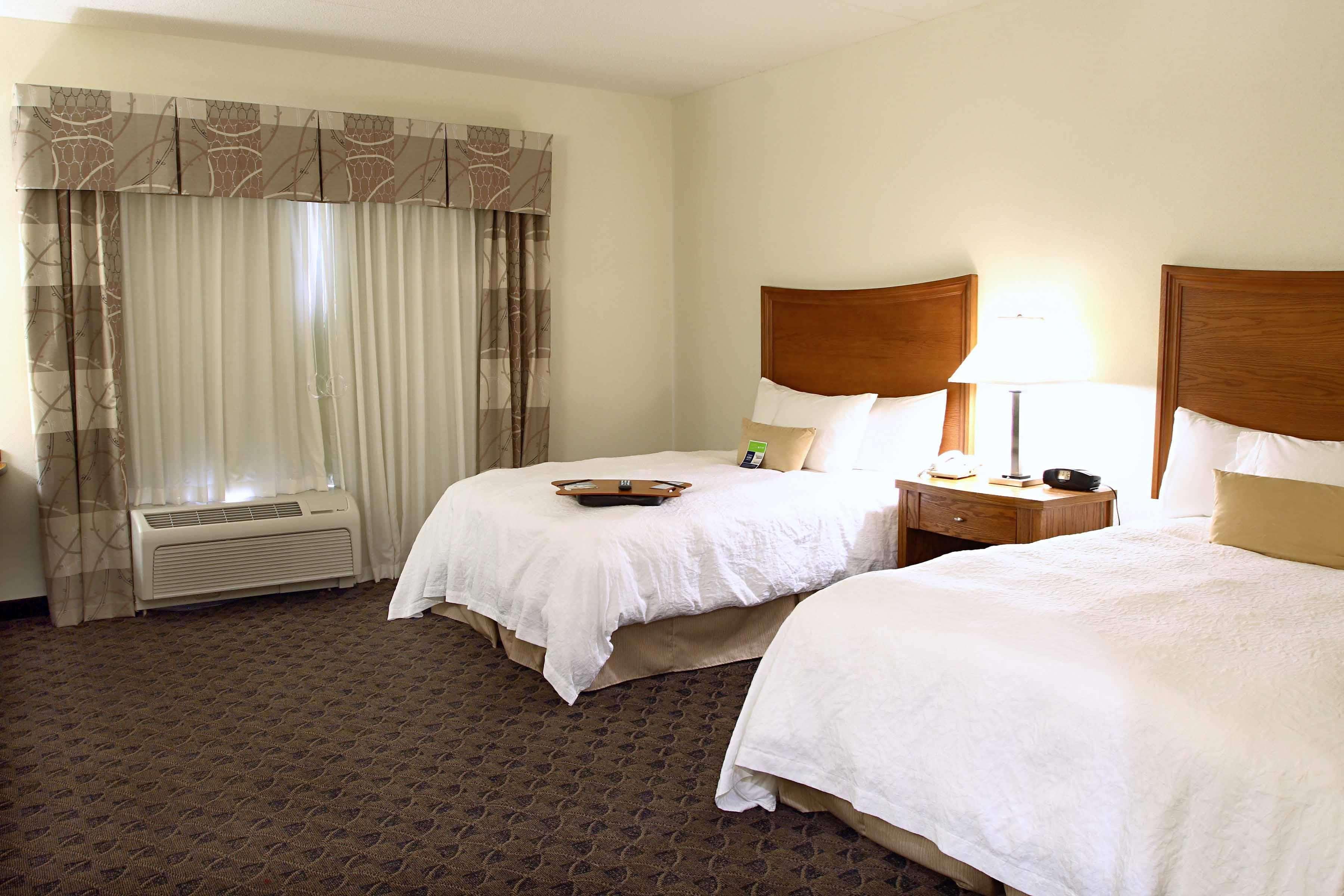 Hampton Inn & Suites Chesapeake-Square Mall Room photo