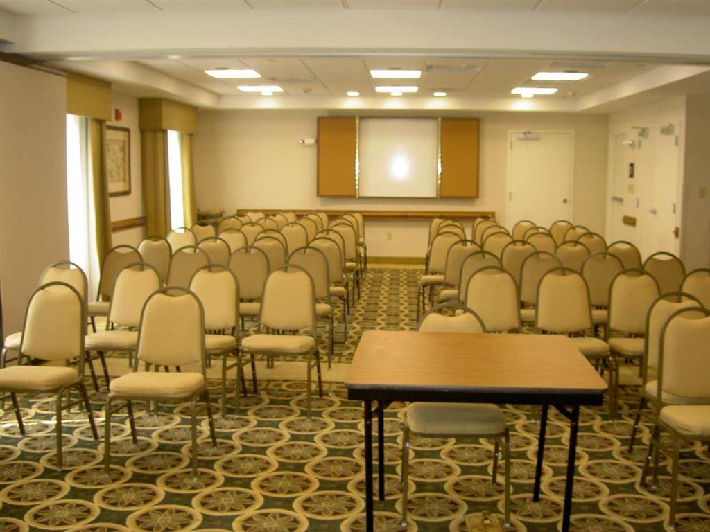 Hampton Inn & Suites Chesapeake-Square Mall Facilities photo